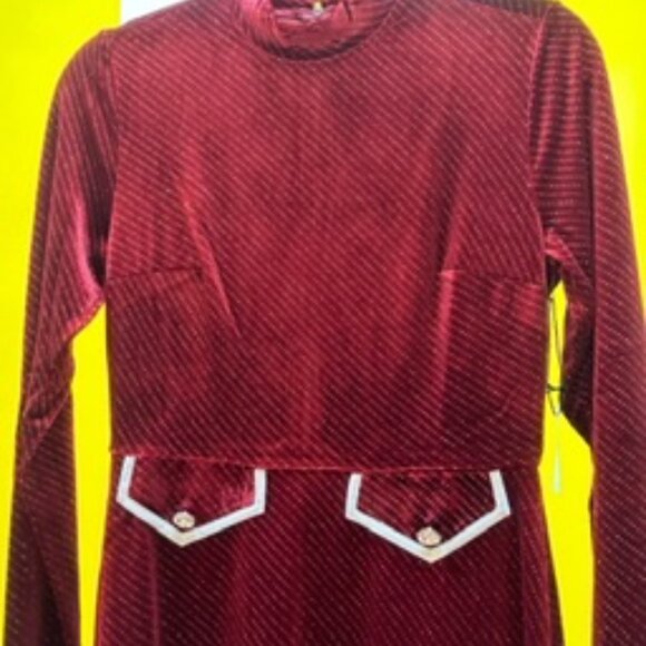 Smak Parlour Burgundy Sparkle high-Neck Mod Fit&Flare w/ Ornate Pocket Front - Picture 5 of 7